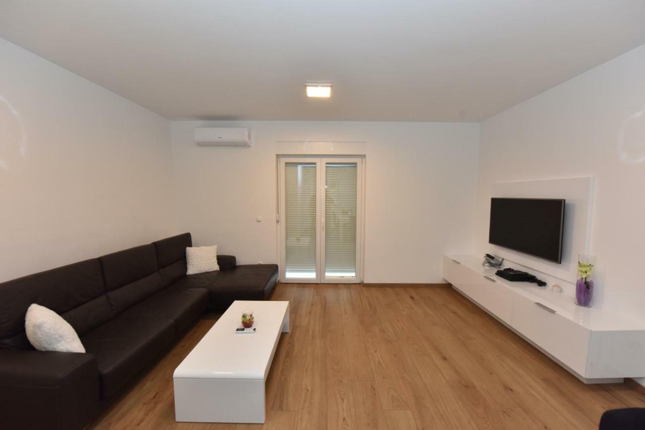 Family Apartments Podsolarsko Sibenik Exterior photo