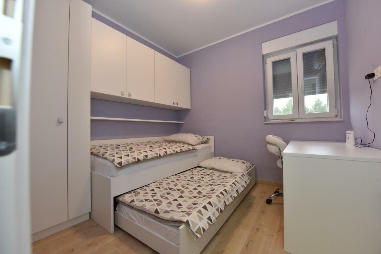 Family Apartments Podsolarsko Sibenik Exterior photo